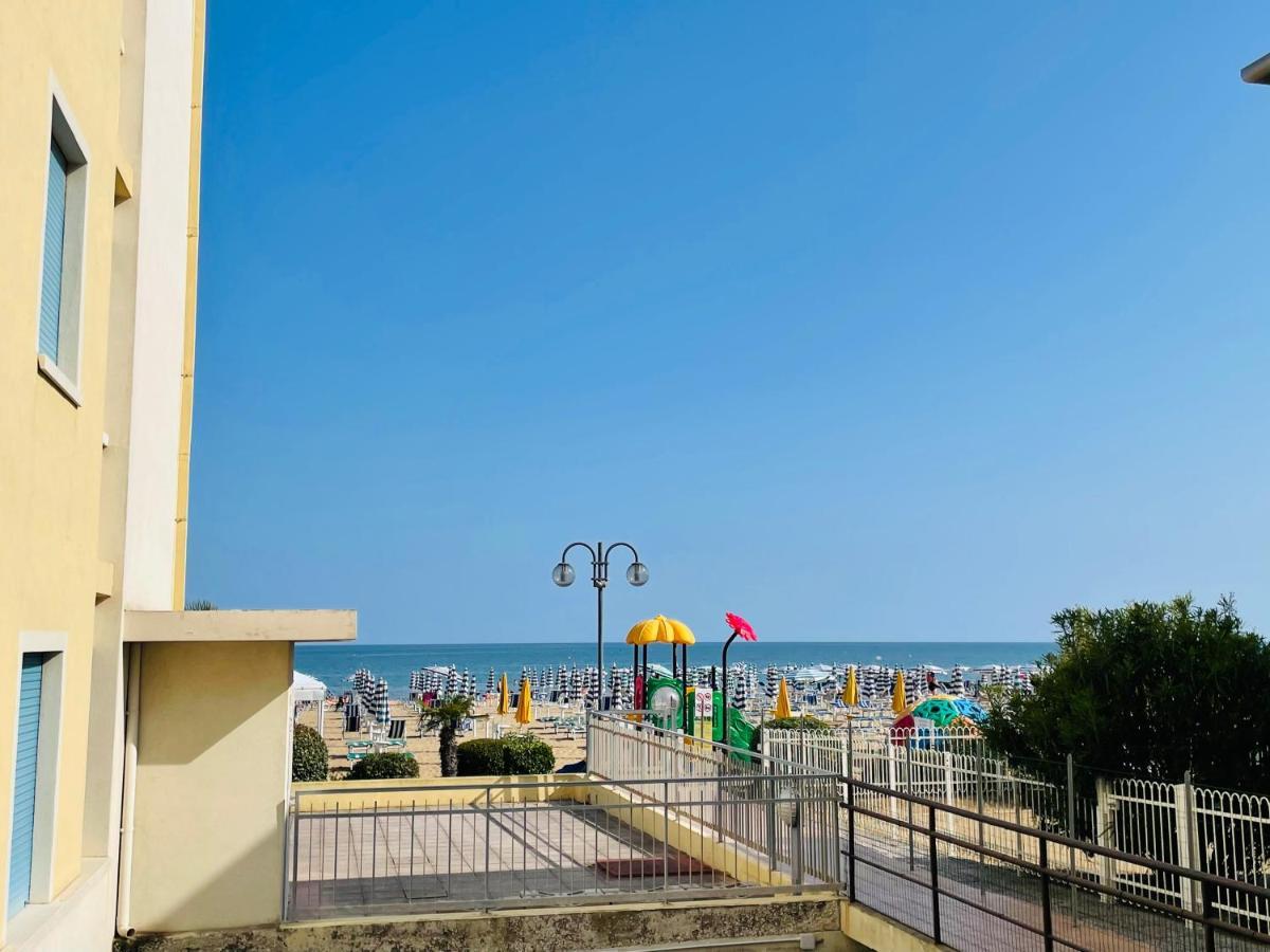 Appartamento Cima - Vista Mare, 3 Camere, Wifi, Family Apartment Лидо ди Йезоло Екстериор снимка